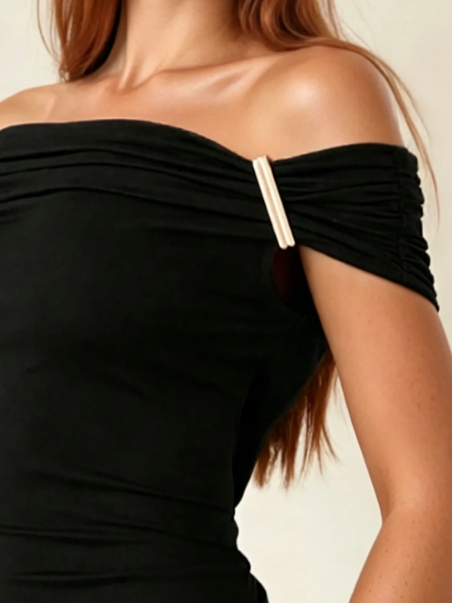 Off-Shoulder Ruched T-Shirt 5