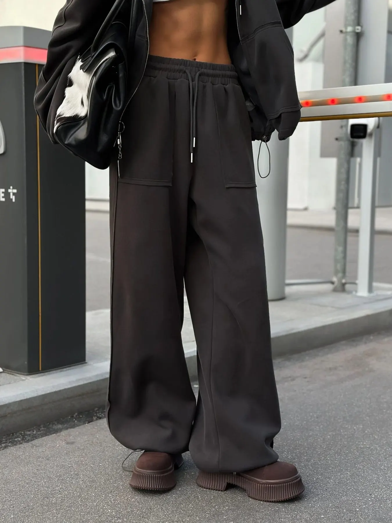 Oversized Zip-Up Hoodie and Wide-Leg Pants Set 34