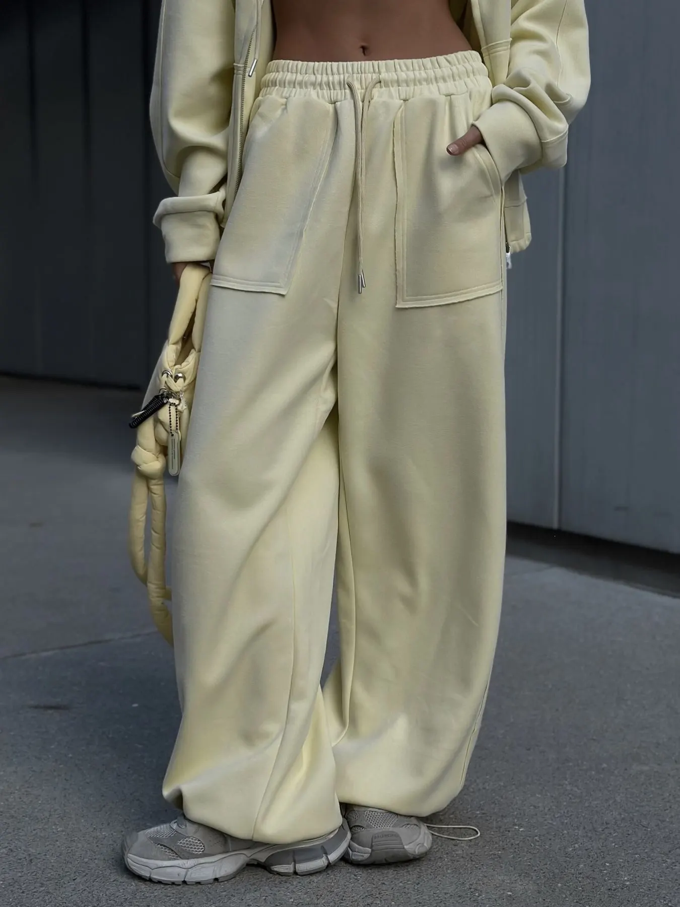 Oversized Zip-Up Hoodie and Wide-Leg Pants Set 27